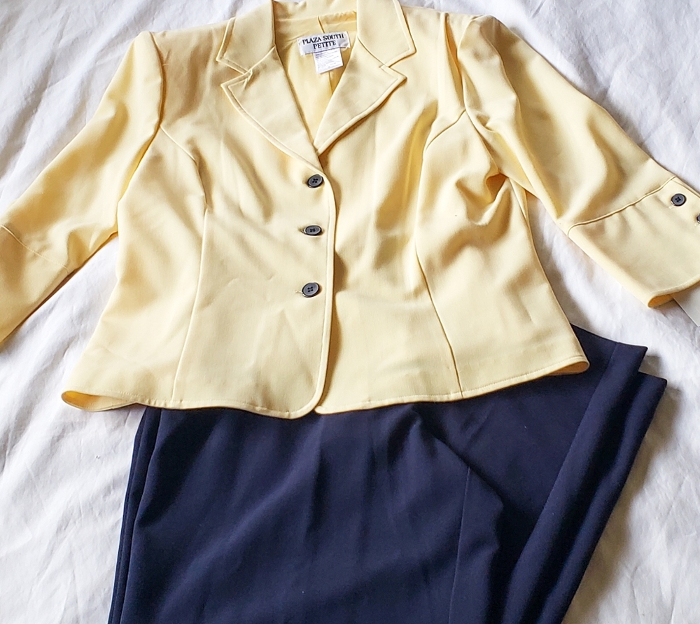 Women's Yellow and Blue Pant Suit 12P